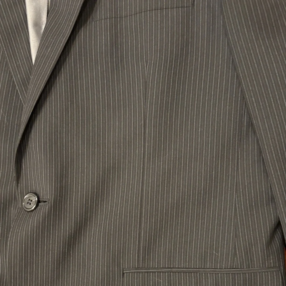 JF J.Ferrar Charcoal Pinstripe Suit. GUC‎